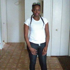 Meet your Posher, Raeshell